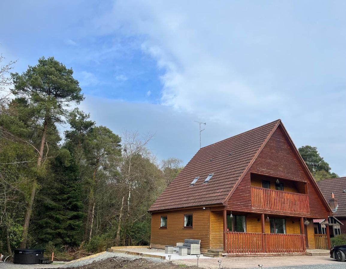Cosy Lakeside Chalet With Option To Add Private Hot Tub Duneena Dış mekan fotoğraf